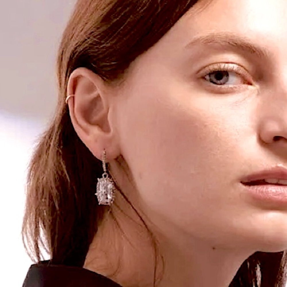 ALEXIS BITTAR Crystal Drop Earrings in Gold - Picture 4 of 9